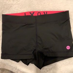 Roxy bootie short
